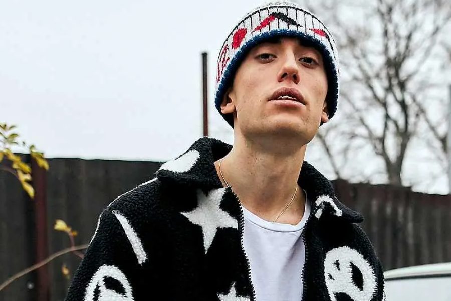 samey_cropped_cropped_cropped_cropped