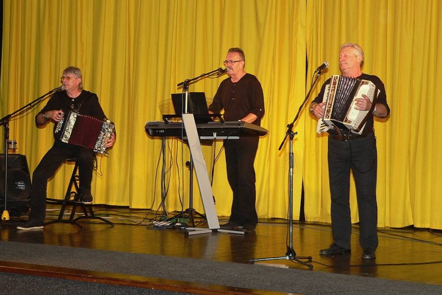 vesela-trojka-pavla-krsky